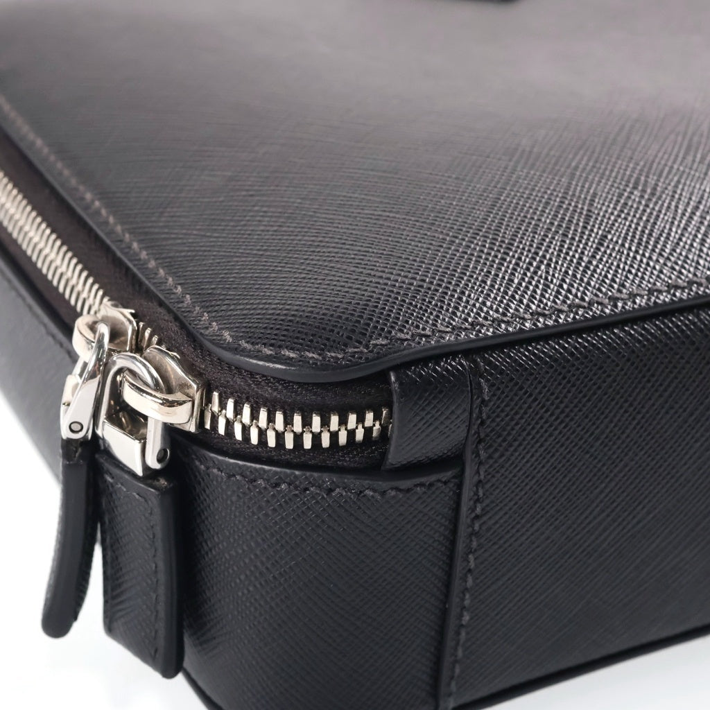 PRADA(プラダ) ブリック サフィアーノレザー トライアングルロゴプレート 2WAY ハンド ショルダーバッグ シルバー金具 ブラック 2VH069 レディース