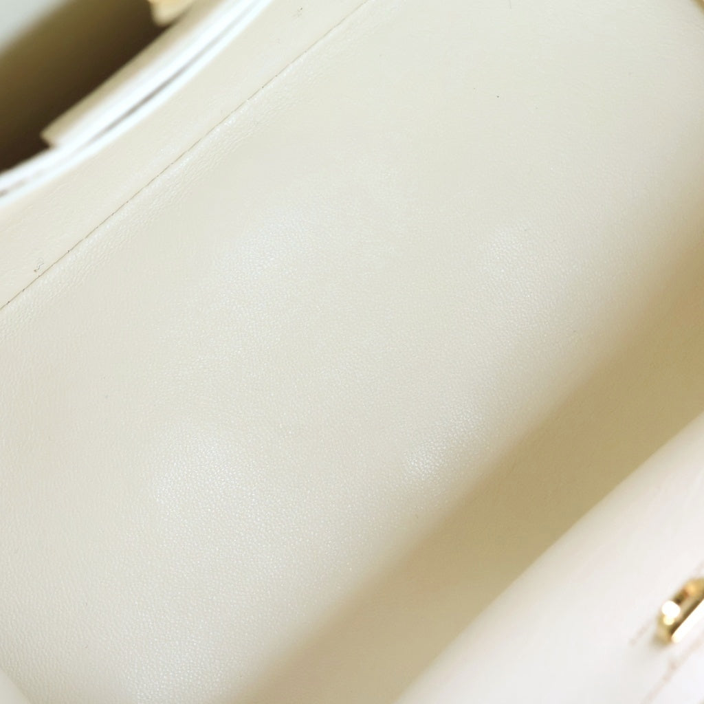 FERRAGAMO(フェラガモ) スタジオバッグ ラズベリー 2WAYハンドバッグ ショルダーバッグ アイボリー レザー ゴールド金具 レディース