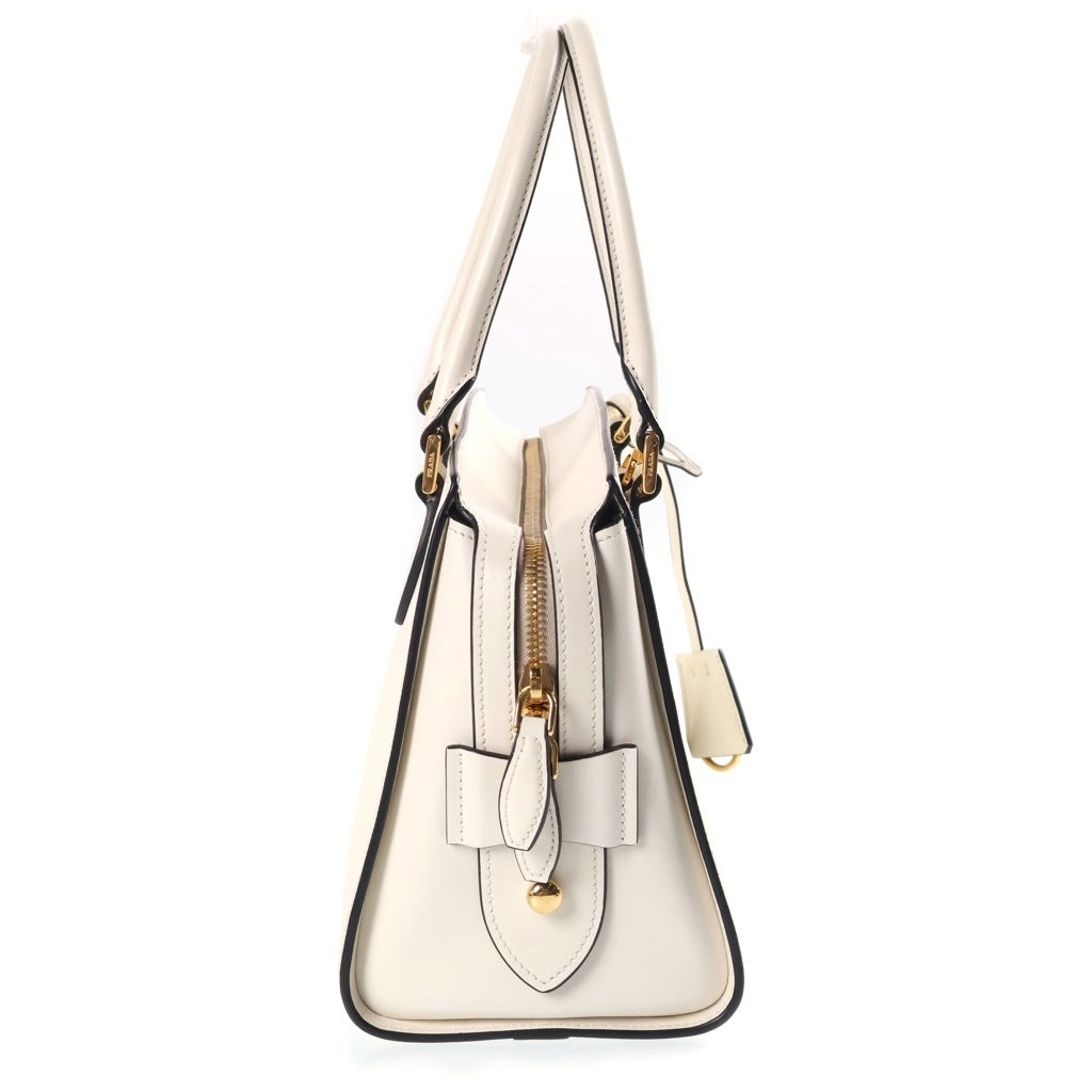 PRADA(プラダ) サフィアーノ 2WAYハンドバッグ ショルダーバッグ ホワイト レザー BN2316 ゴールド金具 レディース