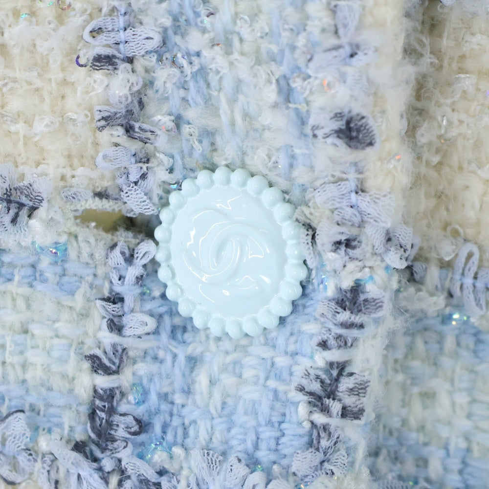 CHANEL(シャネル) 22AW ココマークボタン ラメ スパンコール ファンシーツイード チェック総柄 テーラードカラー 4B ロングジャケット コート ライトブルー P73383V64905