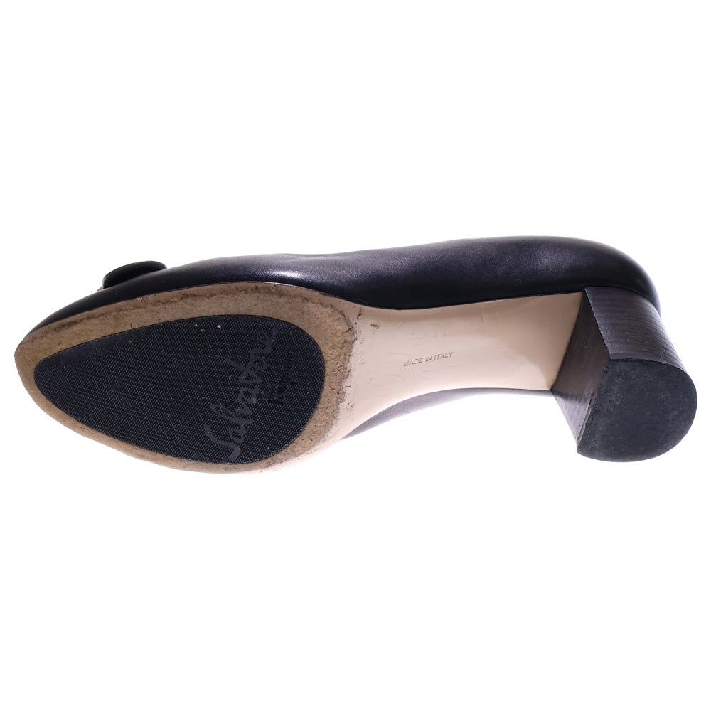 FERRAGAMO(フェラガモ) ガンチーニ バックル ベルトデザイン ヒール パンプス シューズ ゴールド金具 ブラック レディース