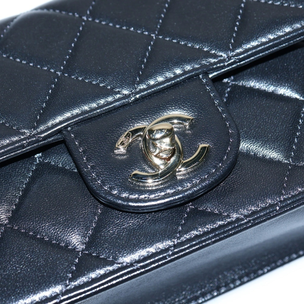 CHANEL(シャネル) マトラッセ20 チェーンショルダーバッグ 2wayハンドバッグ ブラック ラムスキン シングルフラップ ゴールド金具