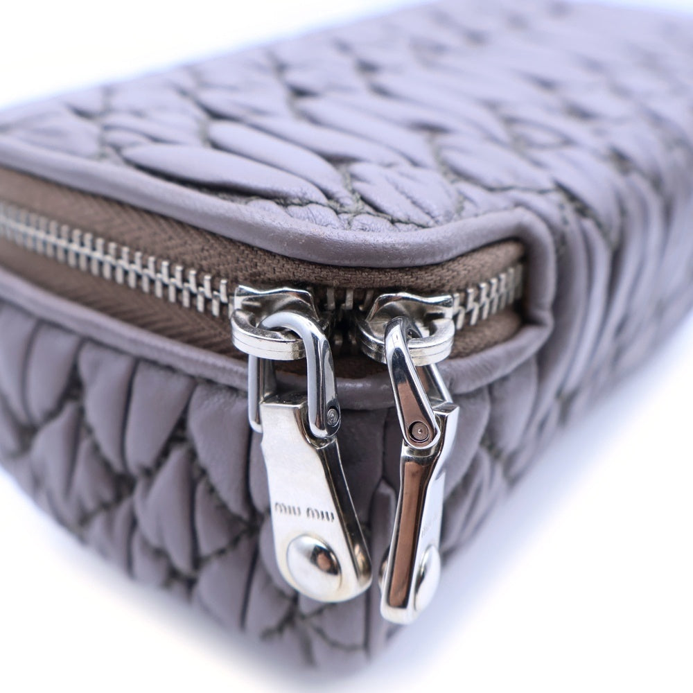 miumiu(ミュウミュウ) ミラー付き メイクポーチ 収納 ケース ライトパープル レザー シルバー金具