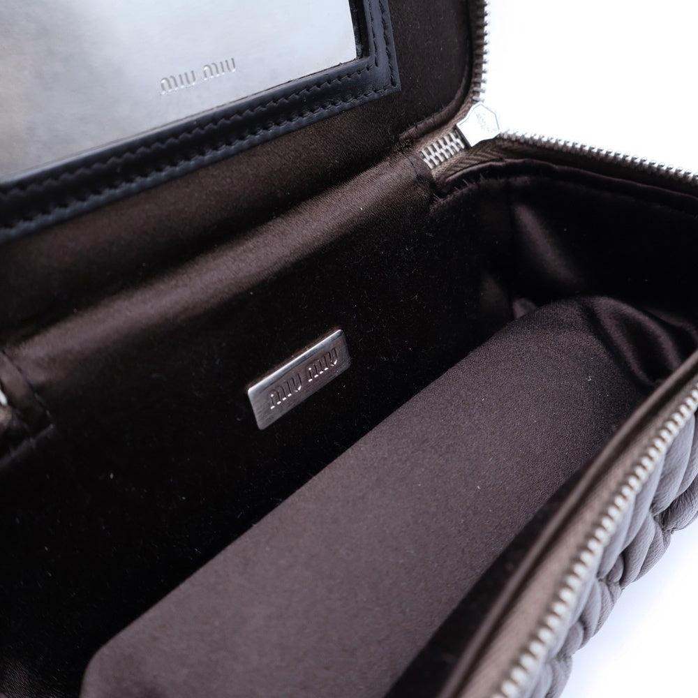 miumiu(ミュウミュウ) ミラー付き メイクポーチ 収納 ケース ライトパープル レザー シルバー金具