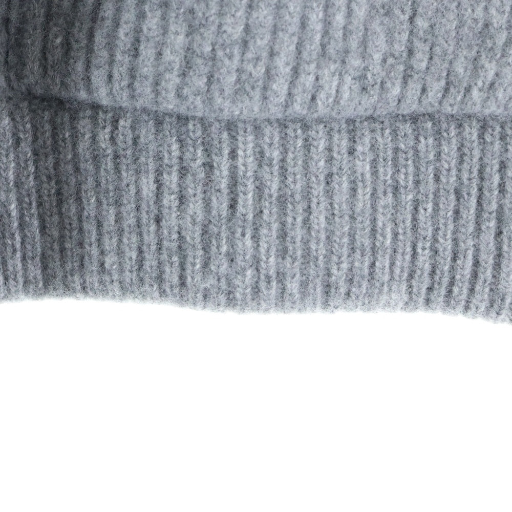 miumiu(ミュウミュウ) 23AW ロゴアップリケ カシミヤフーデッドジップアップショート丈ニットパーカー グレー MMF830