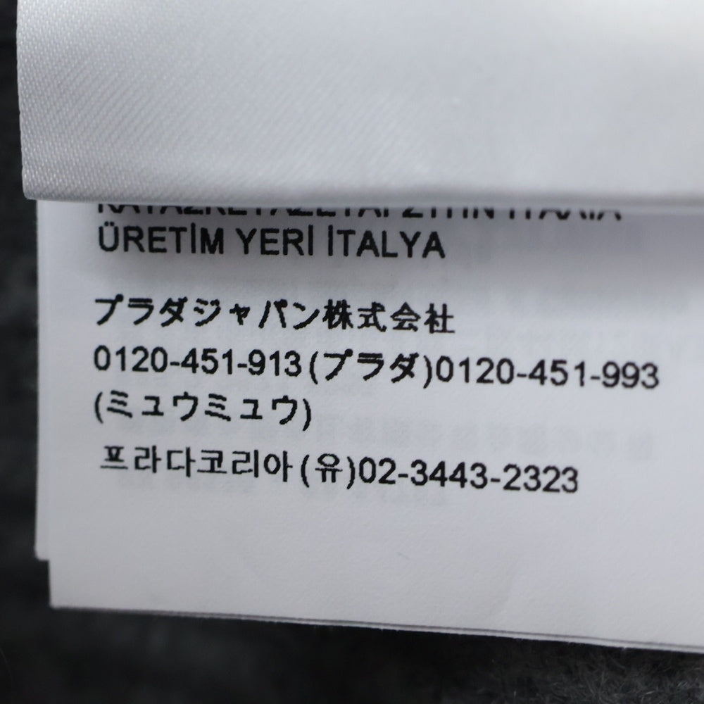 miumiu(ミュウミュウ) 23AW ロゴアップリケ カシミヤフーデッドジップアップショート丈ニットパーカー グレー MMF830