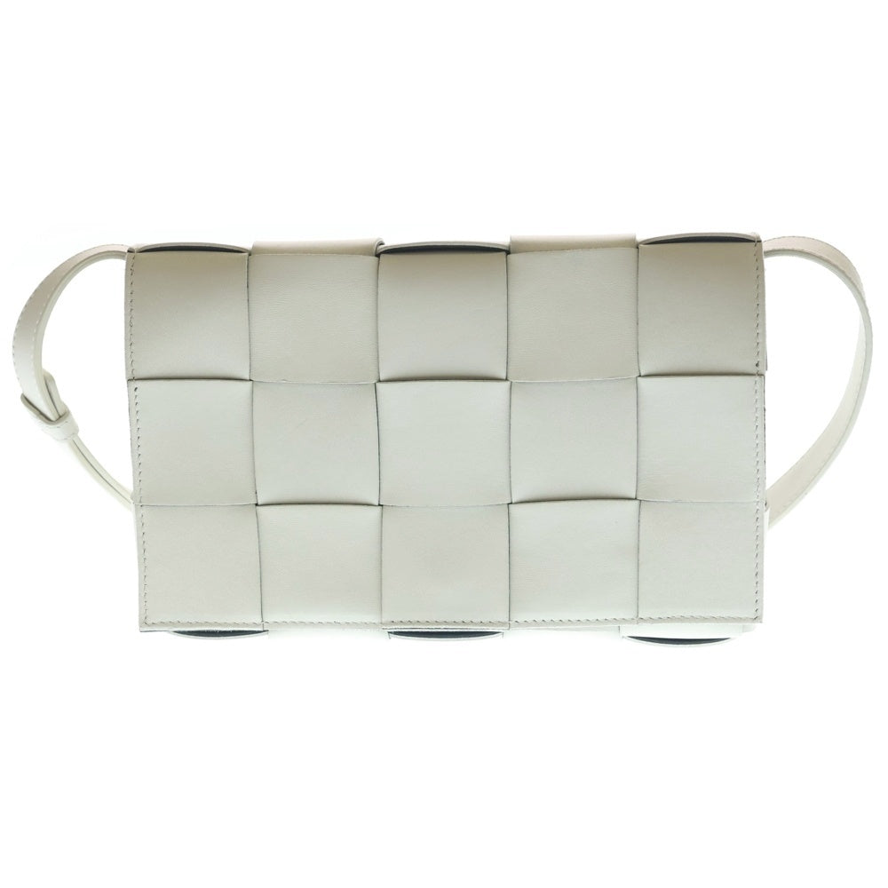 BOTTEGA VENETA(ボッテガヴェネタ) カセット イントレチャート クロスボディバッグ ショルダーバッグ ホワイト レザー レディース