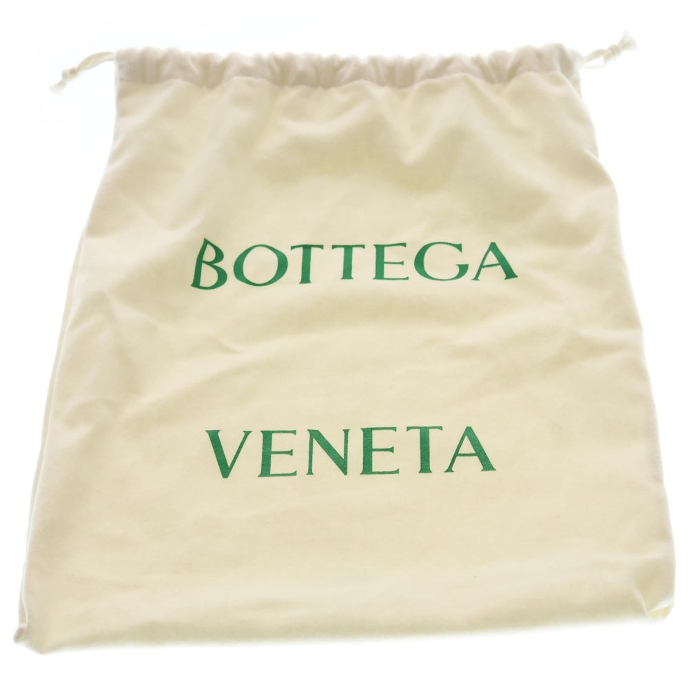 BOTTEGA VENETA(ボッテガヴェネタ) カセット イントレチャート クロスボディバッグ ショルダーバッグ ホワイト レザー レディース