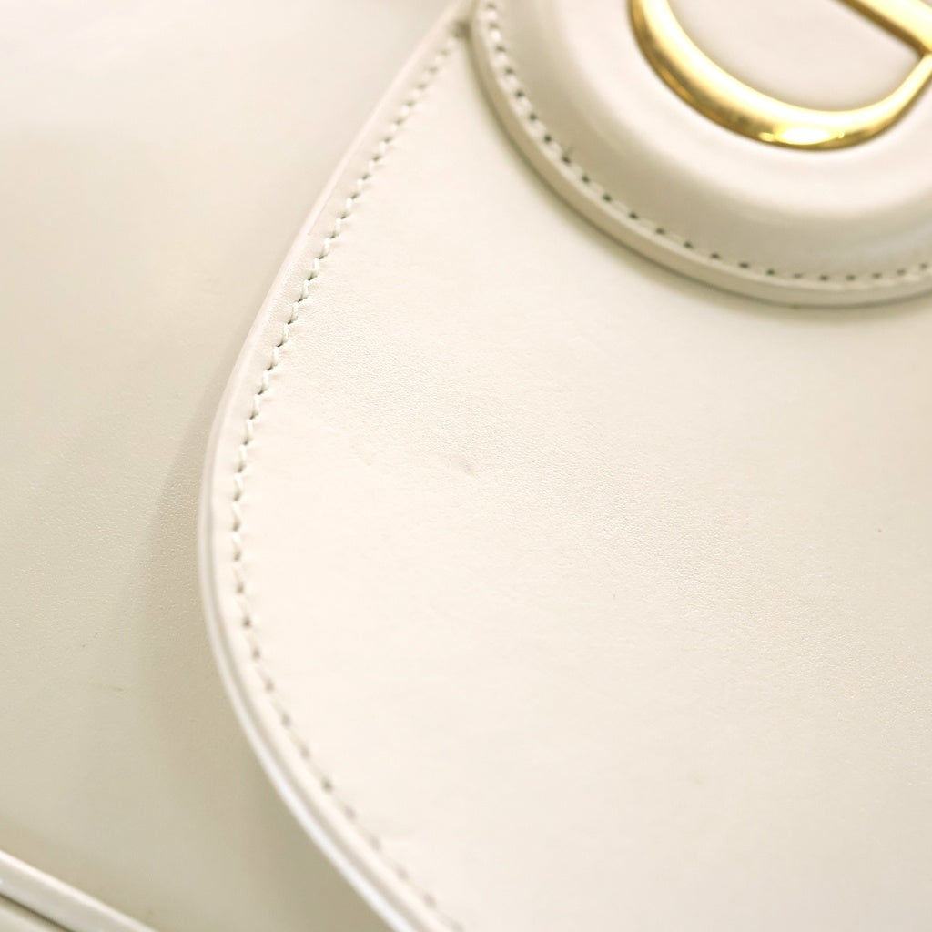 DIOR(ディオール) ボビー ラージ ショルダーバッグ CDロゴ レザー ゴールド金具 ホワイト M9320UMOB レディース