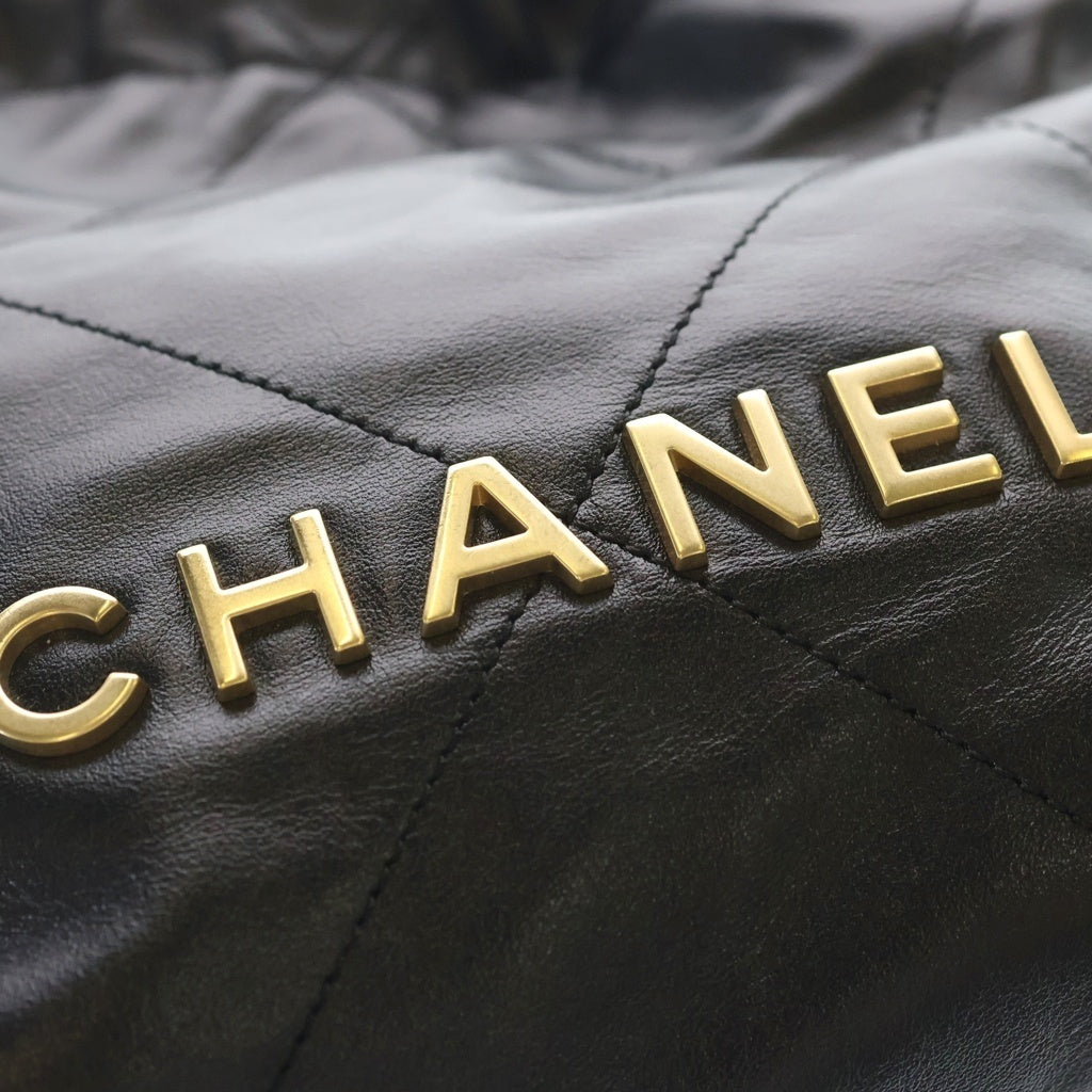 CHANEL(シャネル) シャネル22 ミニ ショルダーバッグ チェーンバッグ ブラック カーフレザー AS3980 ゴールド金具 レディース