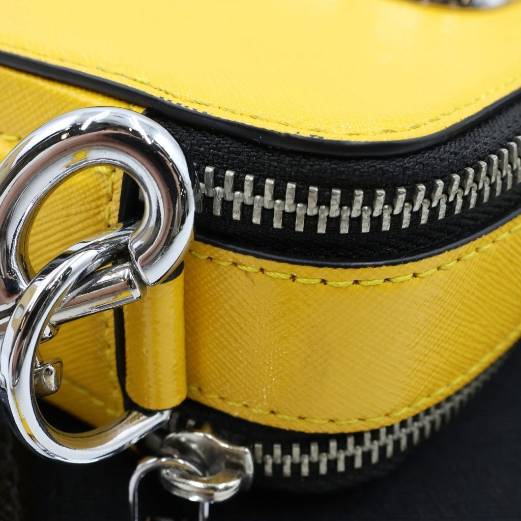 MARC JACOBS(マークジェイコブス) ×PEANUTS THE SNAPSHOT M0016815 ピーナッツ ザスナップショット ショルダー カメラバッグ イエロー レディース