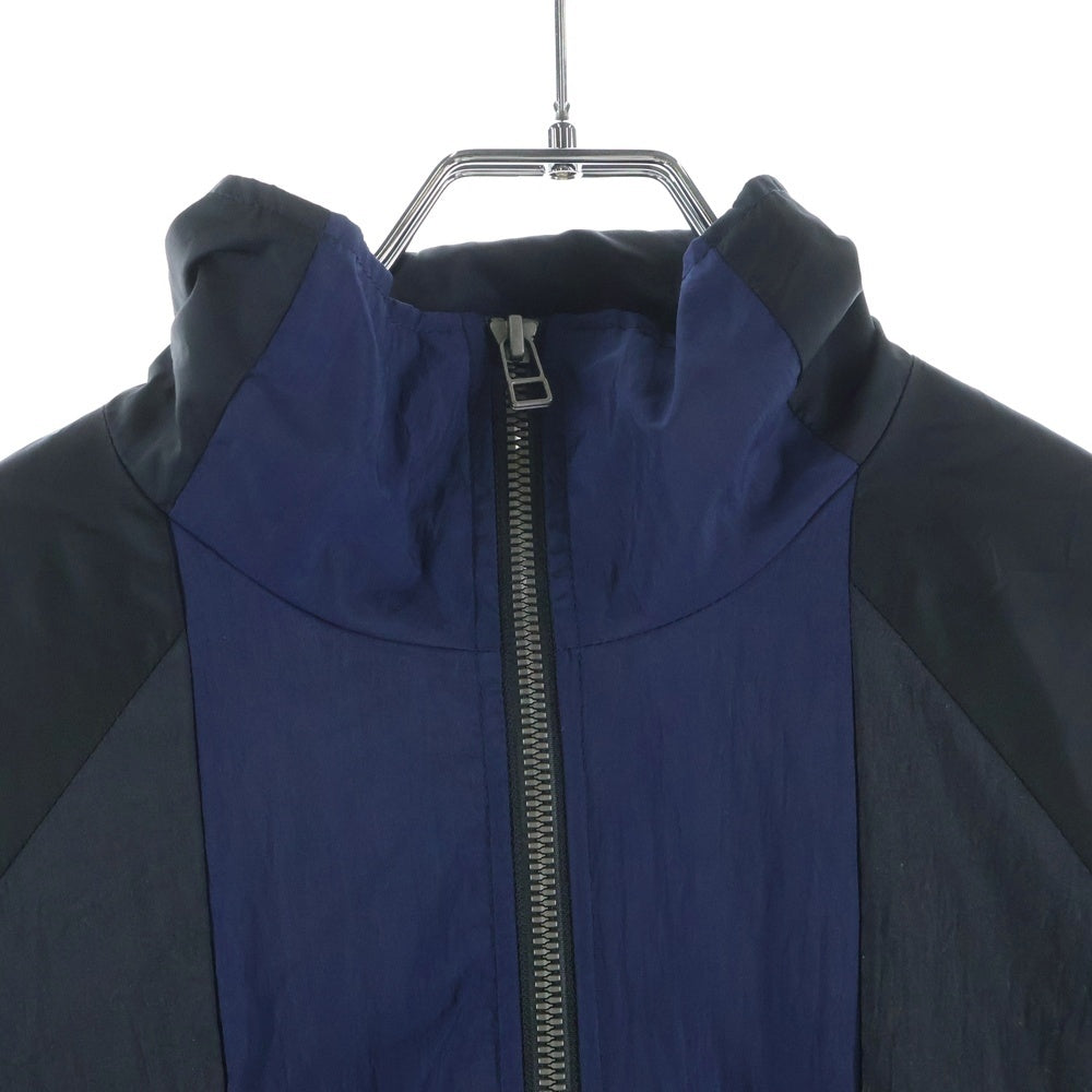 FACETASM(ファセッタズム) 23SS NYLON PATCHWORK JACKET パッチワーク フロントロゴ刺繍 ジップアップ ナイロンジャケット ブラック/ネイビー MKS-JK-M09