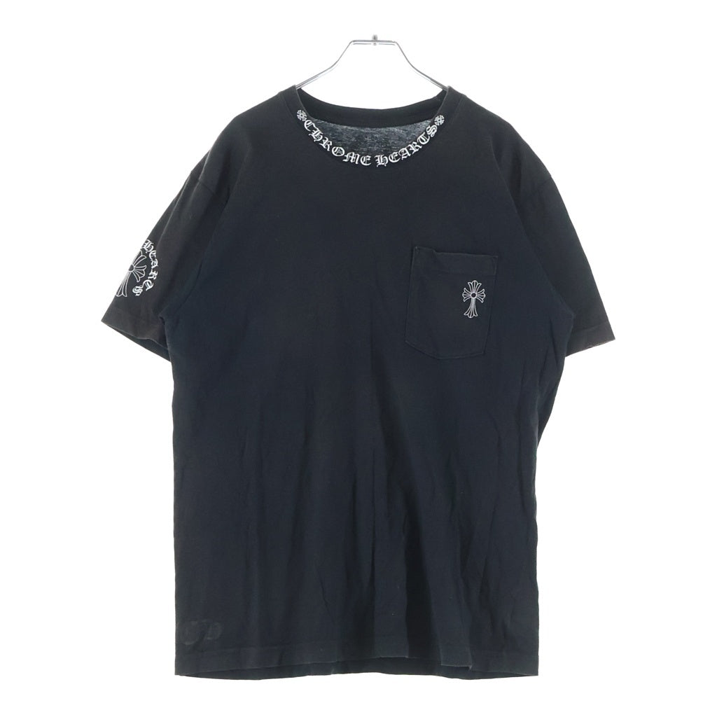 CHROME HEARTS(クロムハーツ) Back Cross Neck Logo Tee バッククロスネックロゴ半袖Tシャツ ポケット付き ブラック