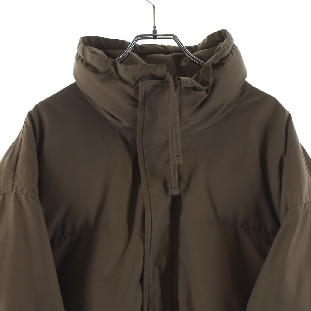 FEAR OF GOD ESSENTIALS(フィアオブゴッド エッセンシャルズ) PUFFER JACKET パファー ジップアップ ダウンジャケット ブラウン