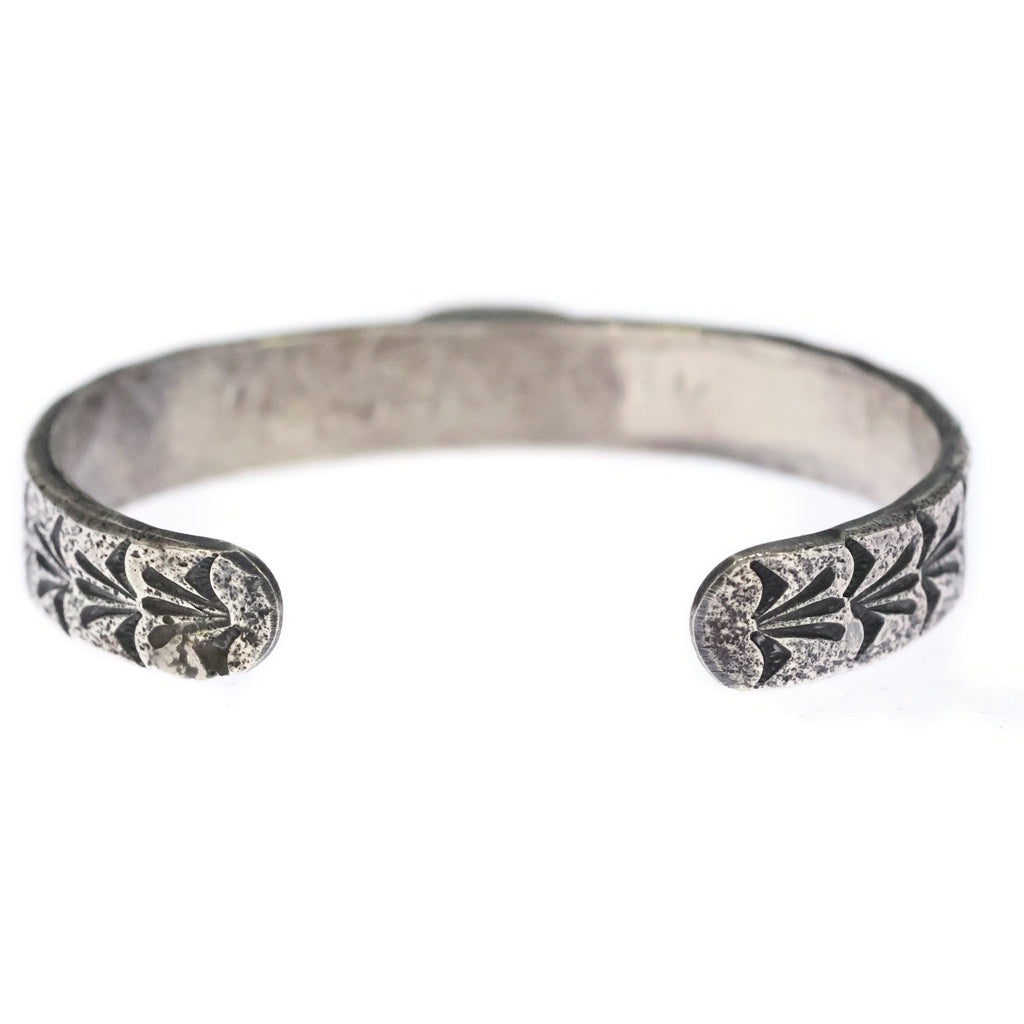 INDIAN JEWELRY(インディアンジュエリー) NAVAJO Gary・S・Custer ナバホ族 ゲーリーカスター トゥファキャスト ターコイズ バングル