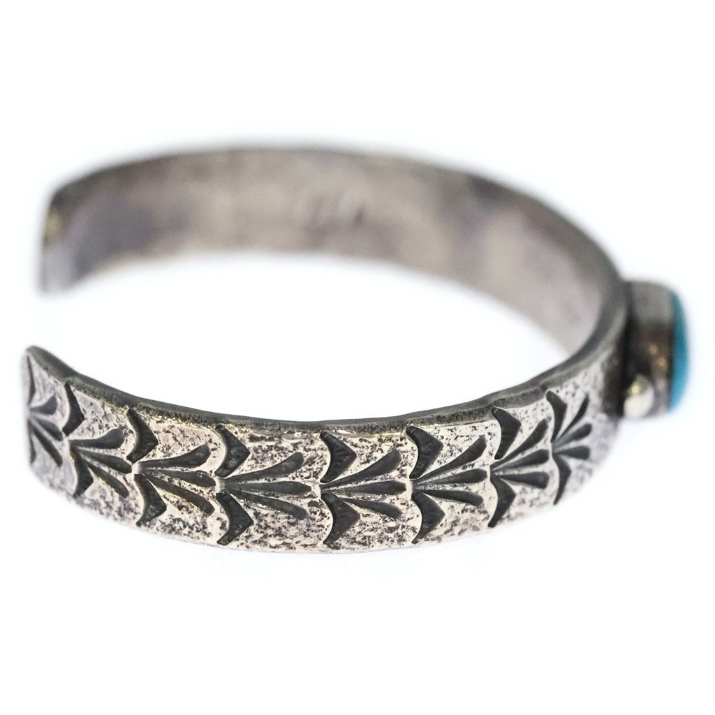 INDIAN JEWELRY(インディアンジュエリー) NAVAJO Gary・S・Custer ナバホ族 ゲーリーカスター トゥファキャスト ターコイズ バングル