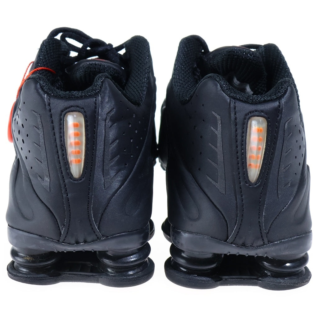 NIKE(ナイキ) SHOX R4 BLACK ORANGE ウィメンズ ショックス ローカットスニーカー ブラック US11/28cm AR3565-004