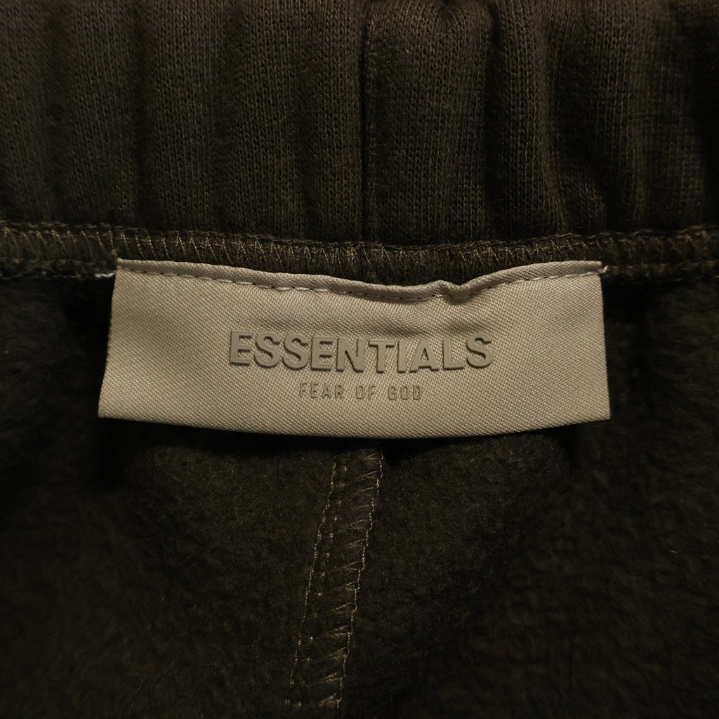 FEAR OF GOD ESSENTIALS(フィアオブゴッド エッセンシャルズ) ラバー ロゴ プリント スウェット パンツ カーキ