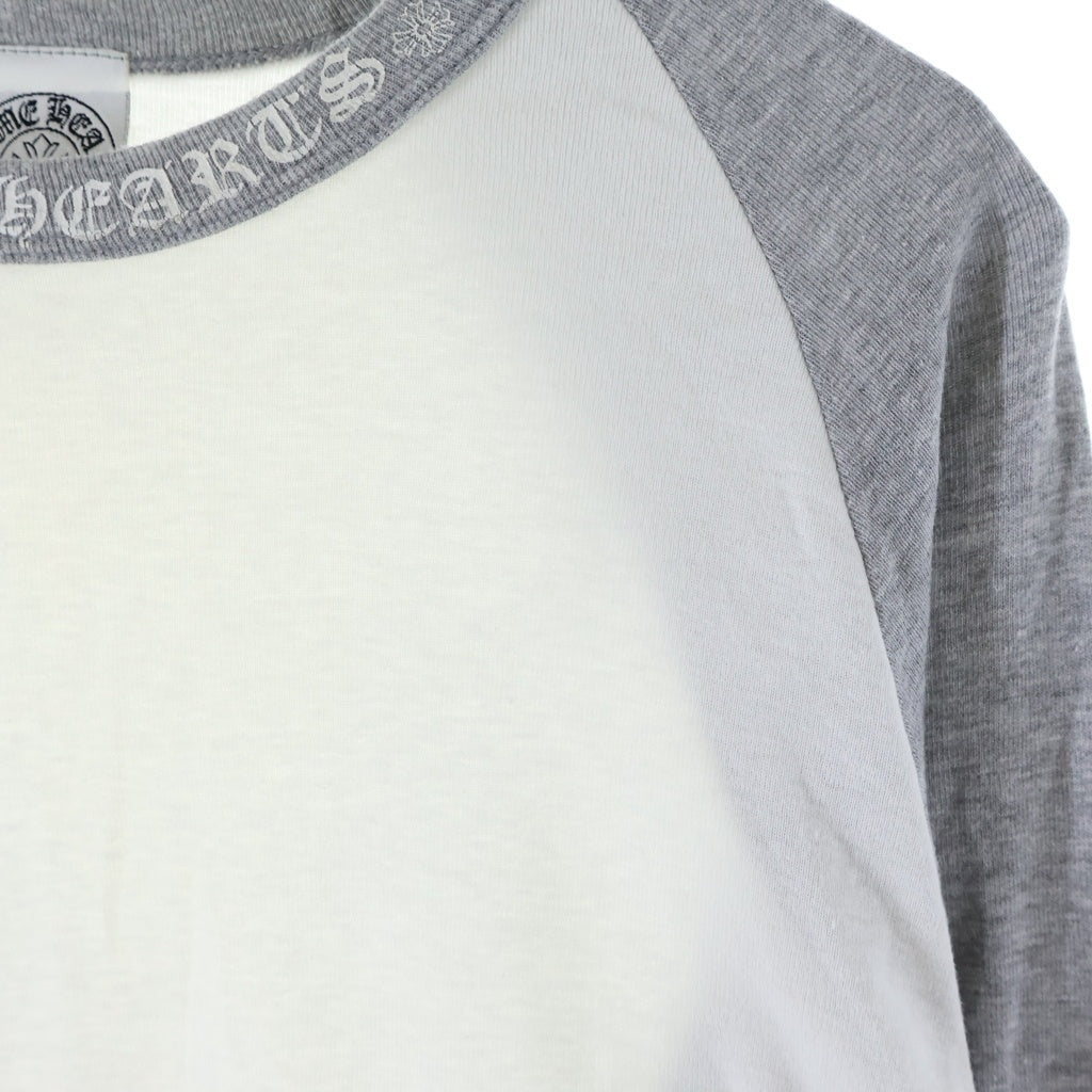 CHROME HEARTS(クロムハーツ) OLD FairyCross Neck logo L/S Tee オールド ネックロゴ フェアリークロスプリント長袖ラグランTシャツ グレー/ホワイト レディース