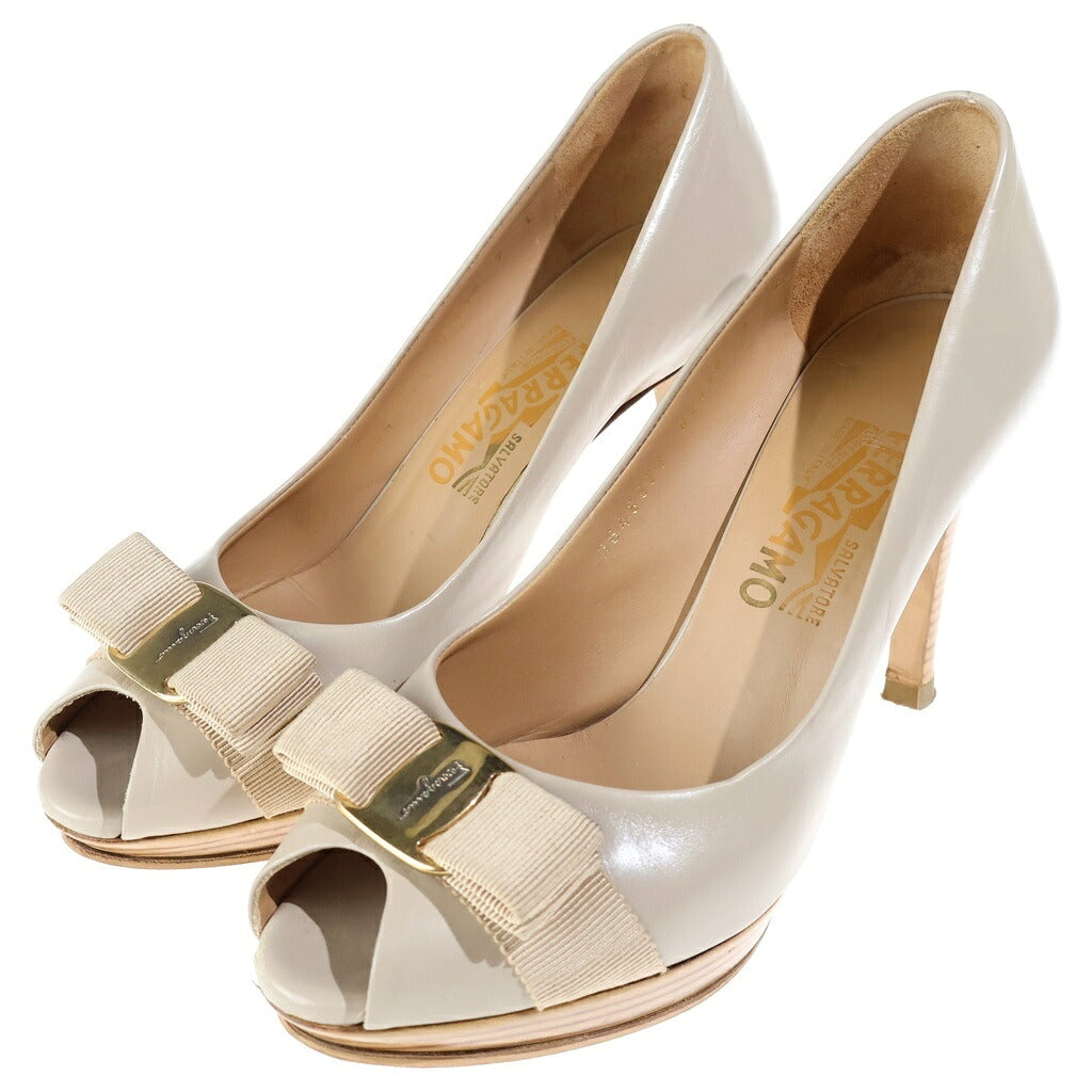 FERRAGAMO(フェラガモ) リボン オープントゥレザー ヒールサンダル ベージュ DG46671