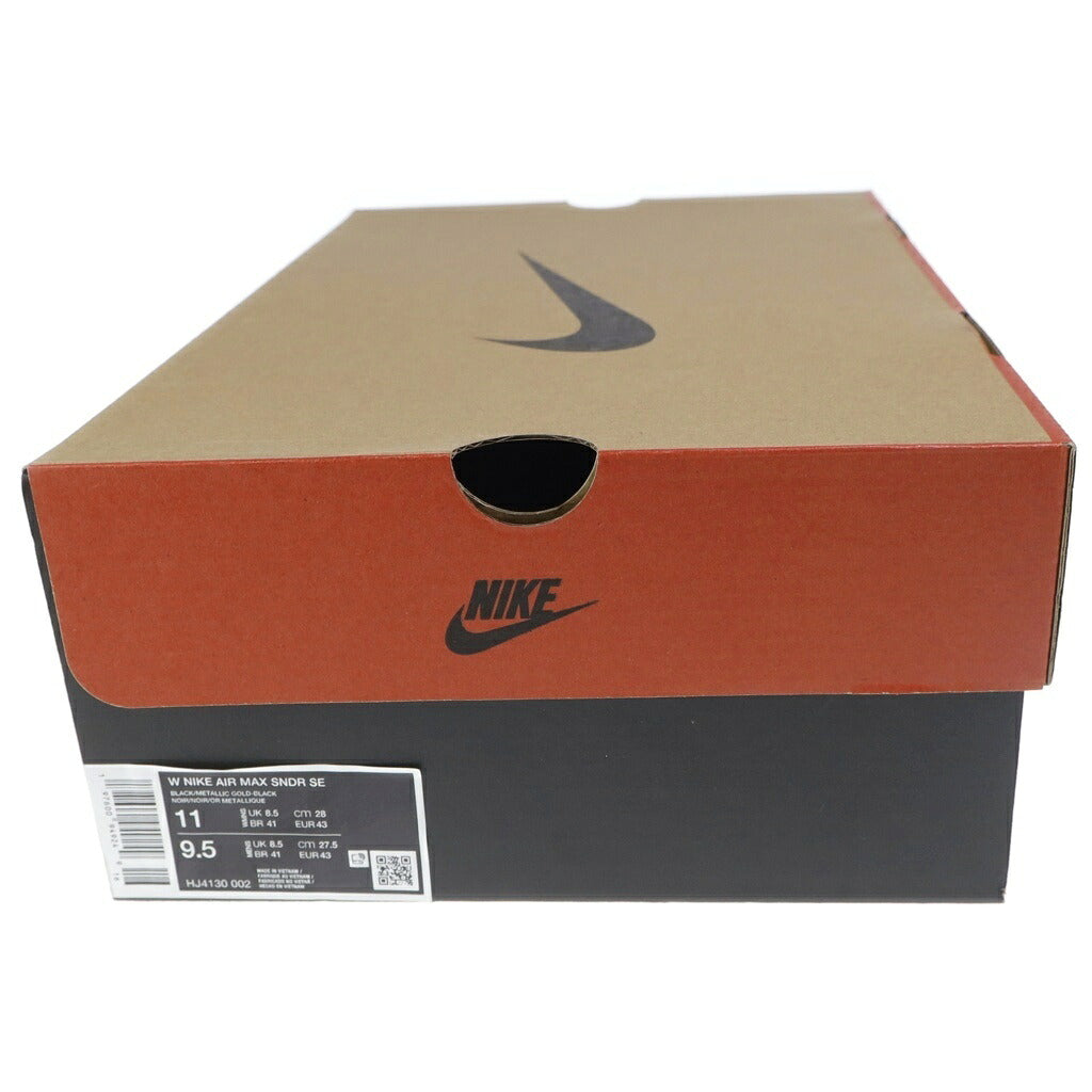 NIKE(ナイキ) WMNS AIR MAX SNDR BLACK AND METALLIC GOLD HJ4130-002 エアマックス サンダー ローカットスニーカー ブラック/ゴールド US11/28cm
