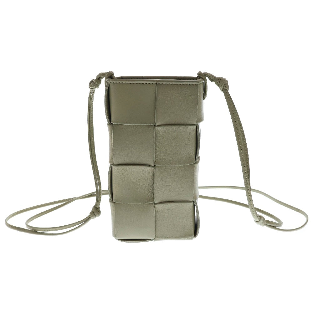 BOTTEGA VENETA(ボッテガヴェネタ) カセット イントレチャート フォンホルダー ショルダーバッグ 斜め掛けバッグ カーキ ライトグリーン レザー ユニセックス