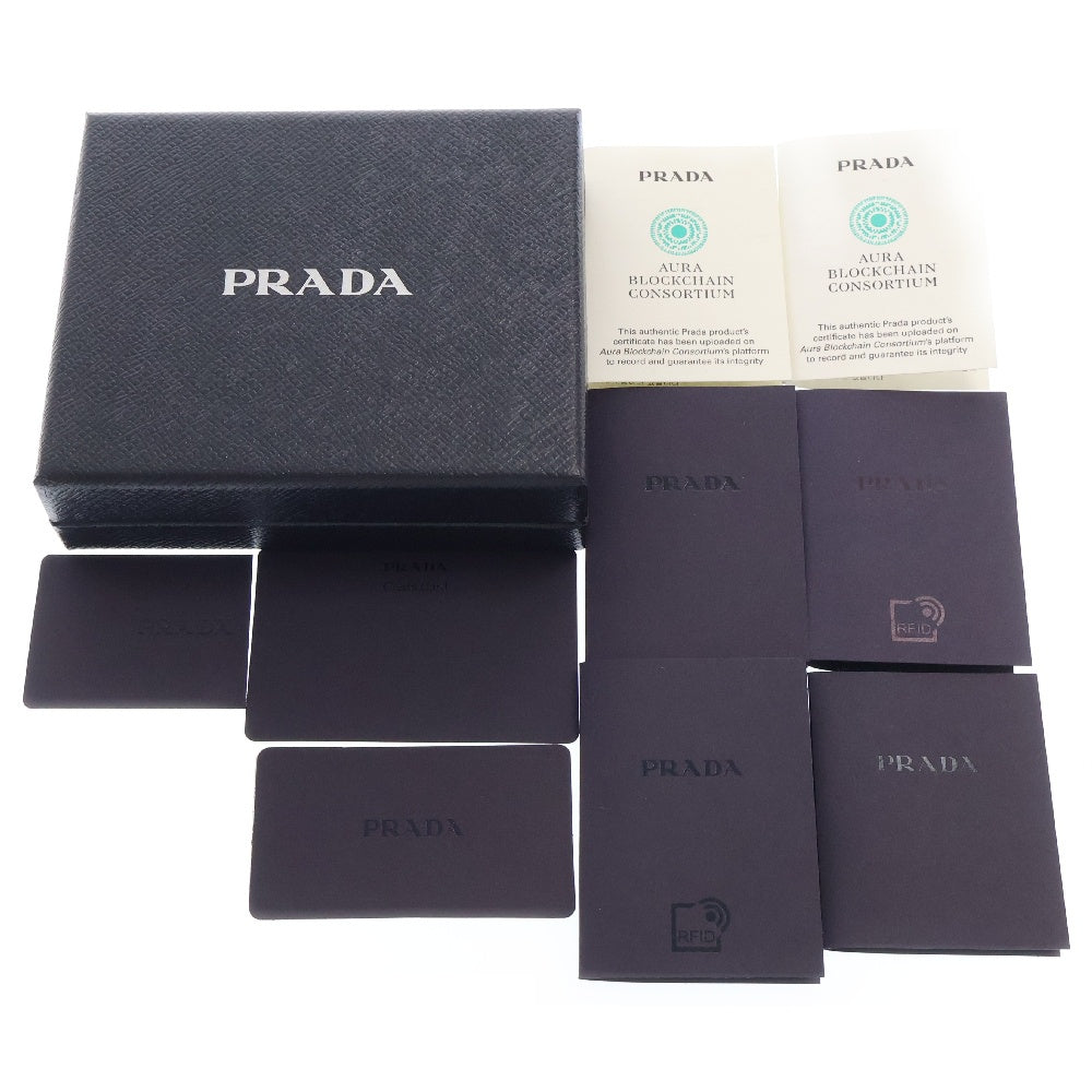 PRADA(プラダ) トライアングルロゴ パテント ウォレット 財布 ブラック
