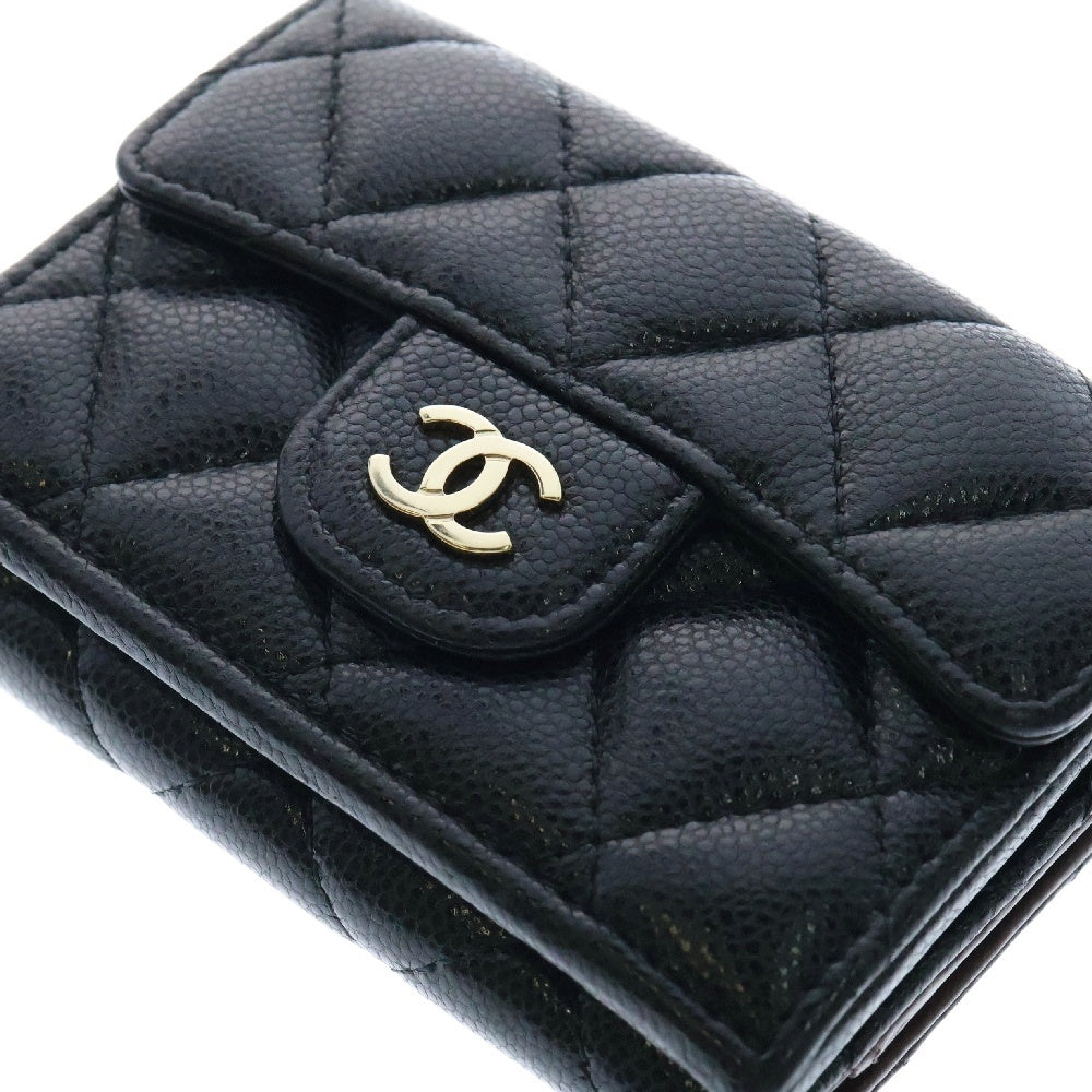 CHANEL(シャネル) スモール フラップウォレット 黒 キャビアスキン シルバー金具 三つ折り財布 ゴールド金具 ランダムシール