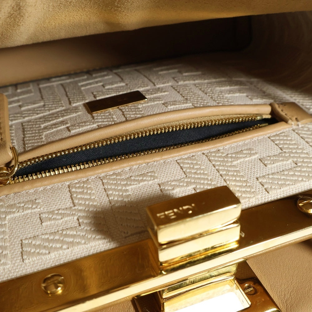 FENDI(フェンディ) ピーカブー ミニ 2WAY レザーハンドバッグ ショルダーバッグ キャメル 8BN244