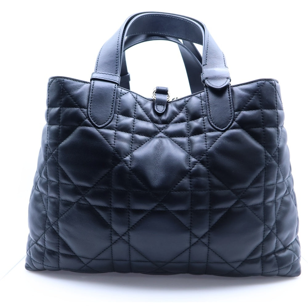 Christian Dior(クリスチャンディオール) マクロカナージュ トゥジュール ミディアム カーフスキン ポーチ付レザーハンドバッグ ブラック レディース