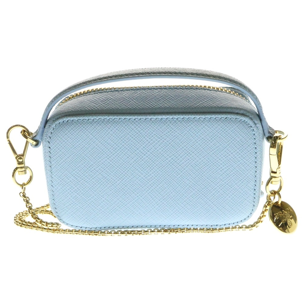 PRADA(プラダ) サフィアーノレザー トライアングルロゴプレート ミニ ポーチ チェーンショルダーバッグ ゴールド金具 ライトブルー 1NR025