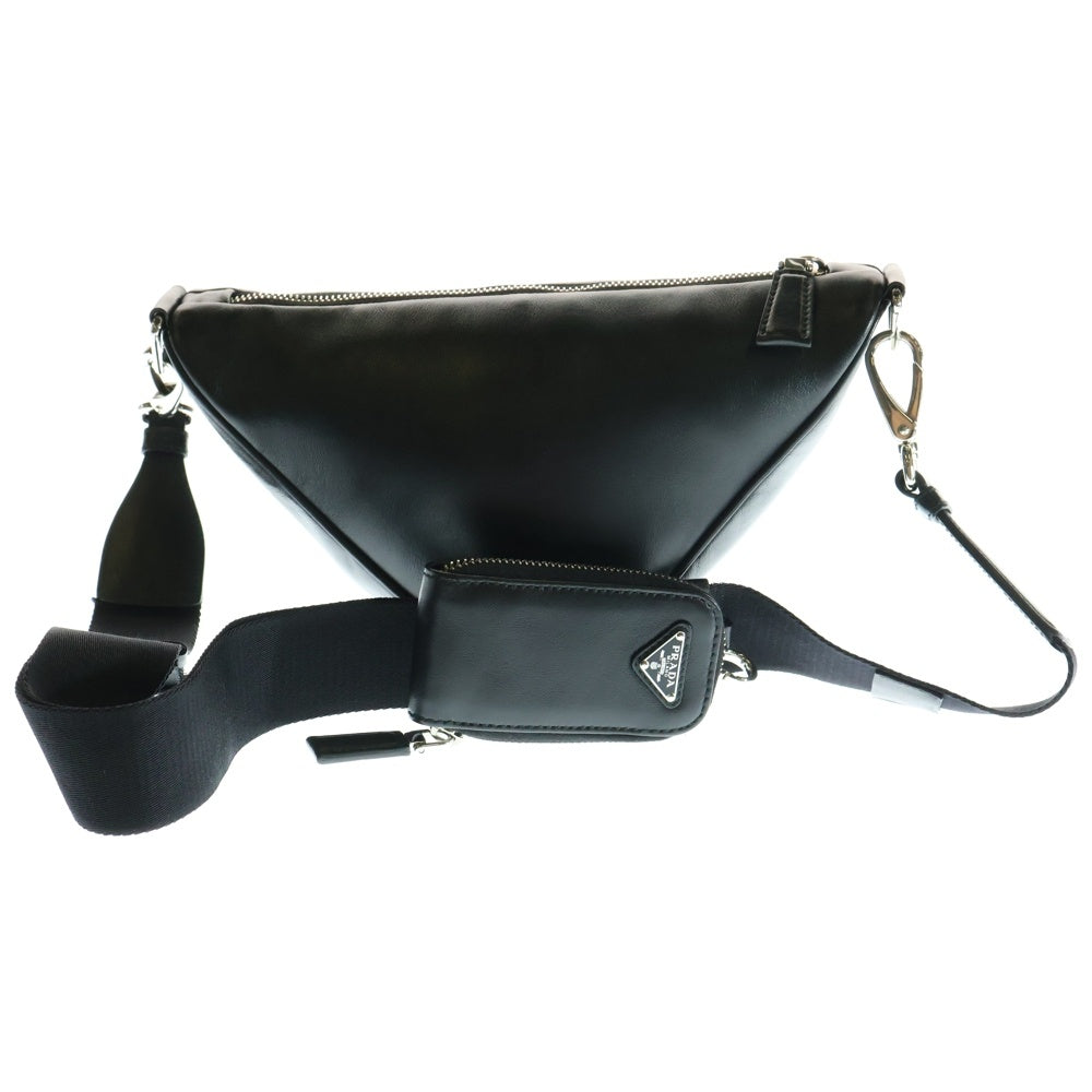 PRADA(プラダ) トライアングル ショルダーバッグ ミニバッグ ブラック シルバー金具 レザー 1BH190