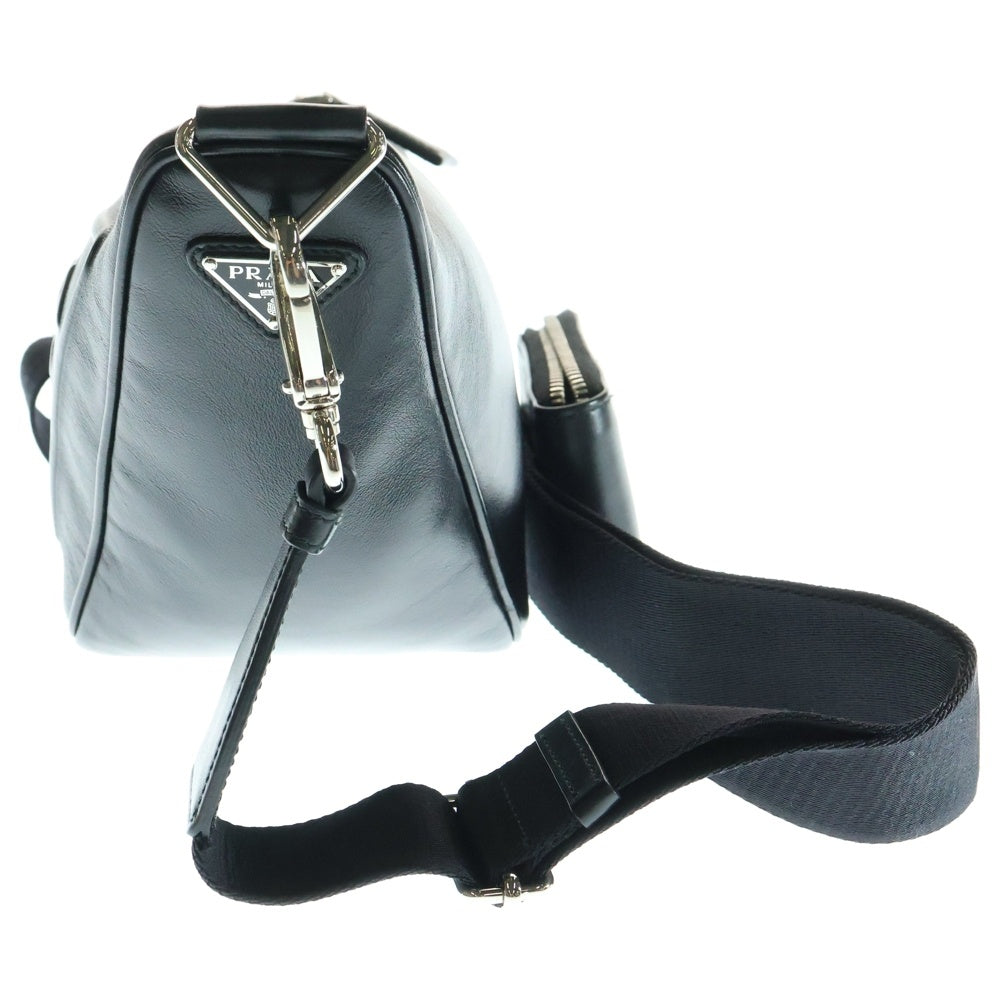 PRADA(プラダ) トライアングル ショルダーバッグ ミニバッグ ブラック シルバー金具 レザー 1BH190