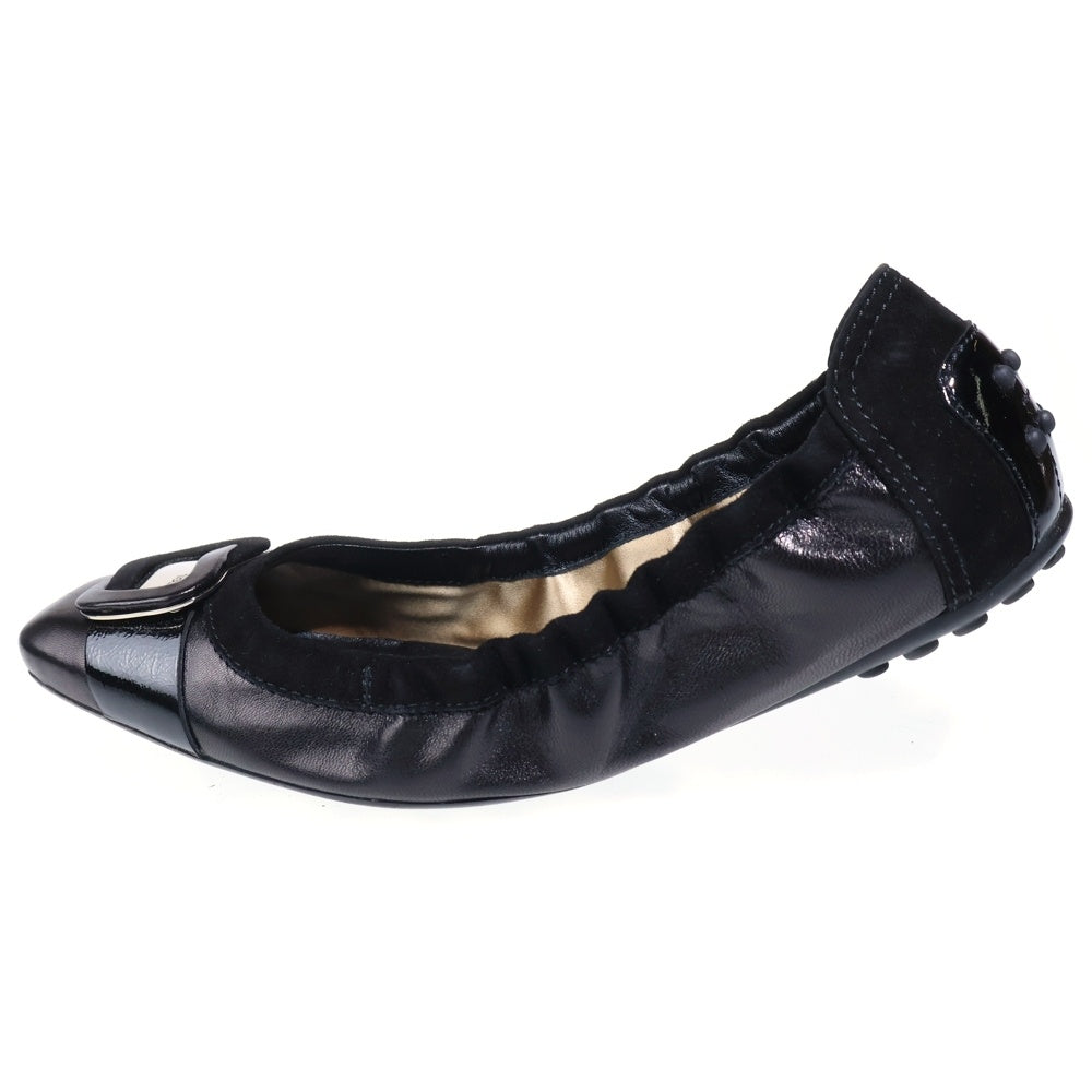 TOD'S(トッズ) ロゴプレート レザー フラットシューズ ブラック レディース