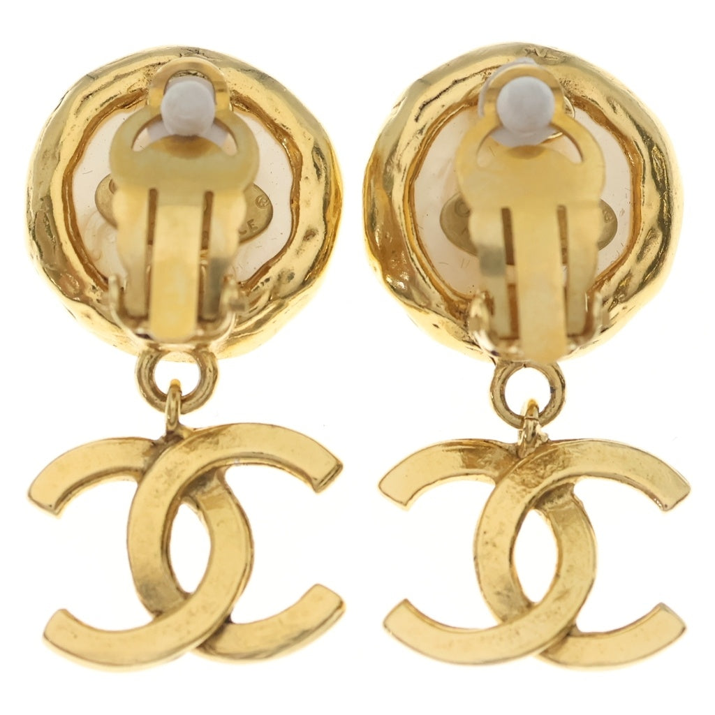 CHANEL(シャネル) ココマーク パールイヤリング ホワイト×ゴールド GP 95P レディース