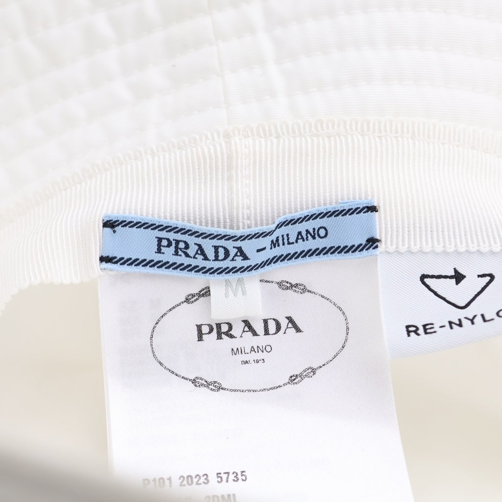 PRADA(プラダ) 1HC137 三角ロゴプレート バケットハット ホワイト リナイロン M レディース