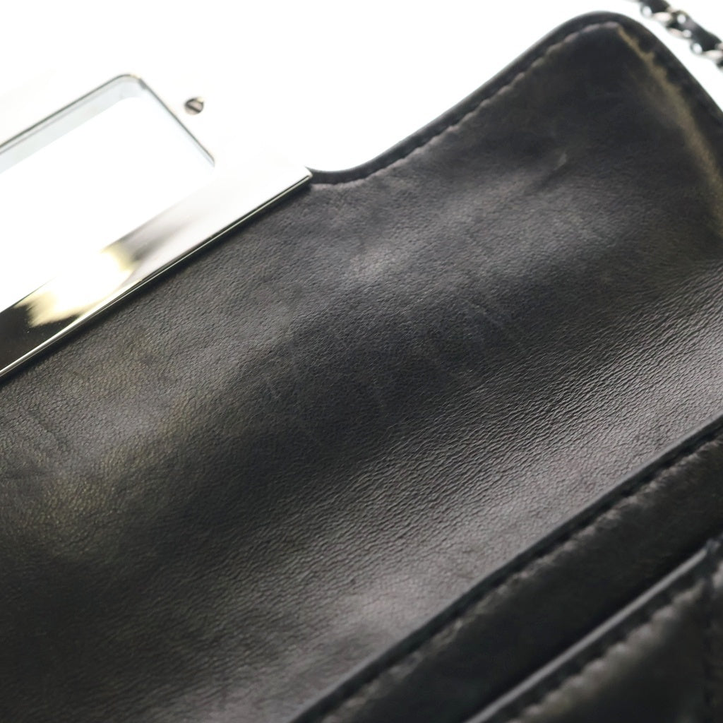 CHANEL(シャネル) 2.55 マトラッセ ターンロック ショルダーバッグ ブラック レザー シルバー金具 レディース
