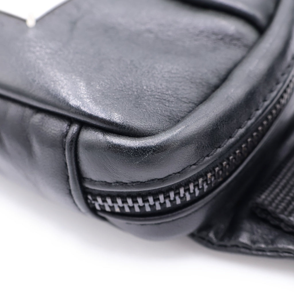 Maison Margiela(メゾンマルジェラ) ロゴ ウエストバッグ ボディバッグ ショルダーバッグ ブラック レザー S55WB0014 ゴールド金具 レディース