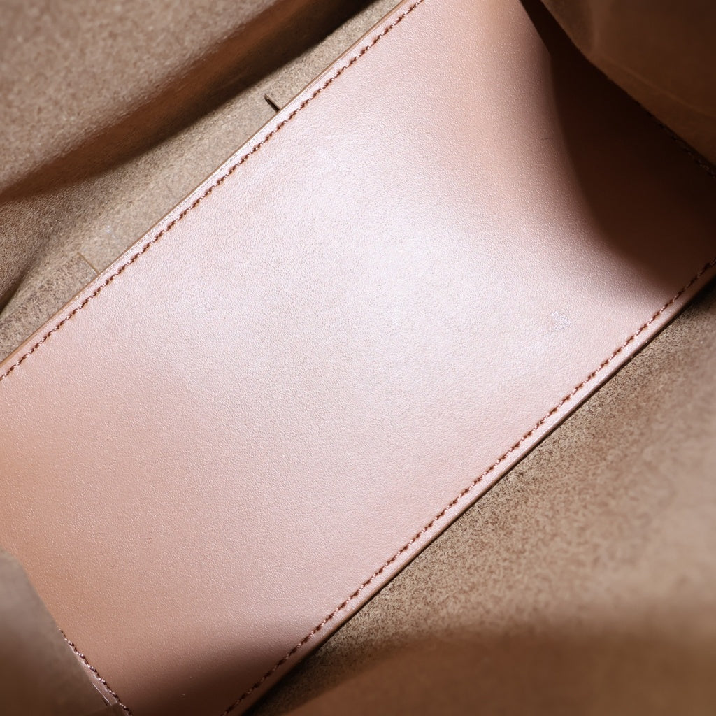 NO BRAND(ノーブランド) UNKNOWN PRODUCTS アンノウンプロダクツ フロント ロゴ レザー ショルダーバッグ ブラウン UPLRB035 レディース