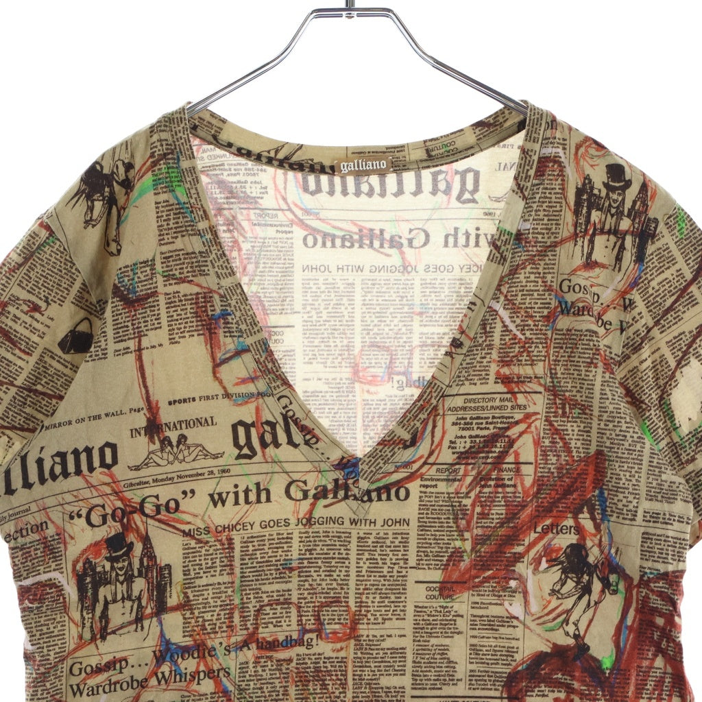 John Galliano(ジョン ガリアーノ) ニュースペーパー 総柄 Vネック半袖Tシャツ カットソー マルチカラー XR2797 82018