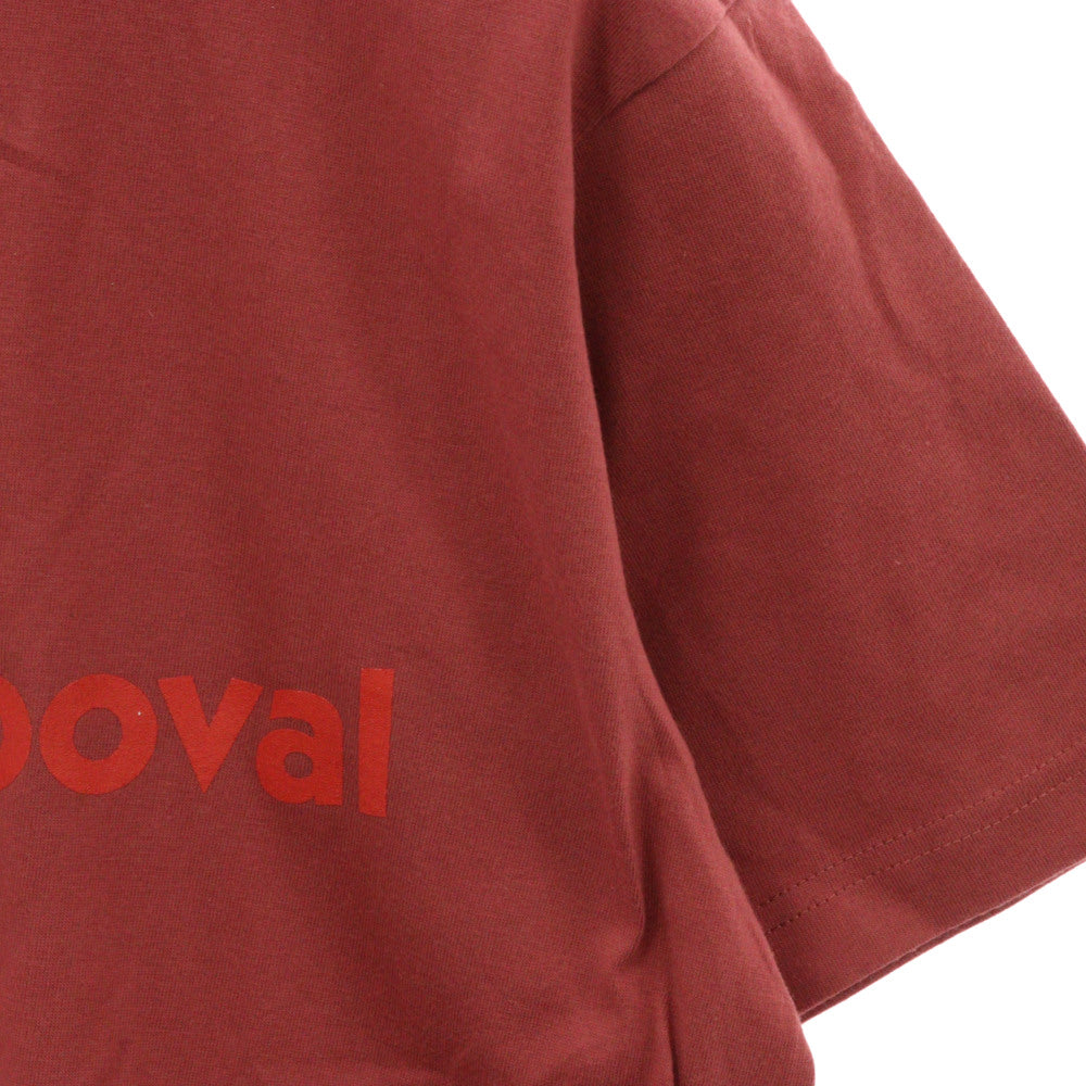 CABARET POVAL(キャバレーポバール) 24SS LOGO T-SHIRT ロゴプリント半袖Tシャツ スモーキーレッド 24SS-PVA-SP01