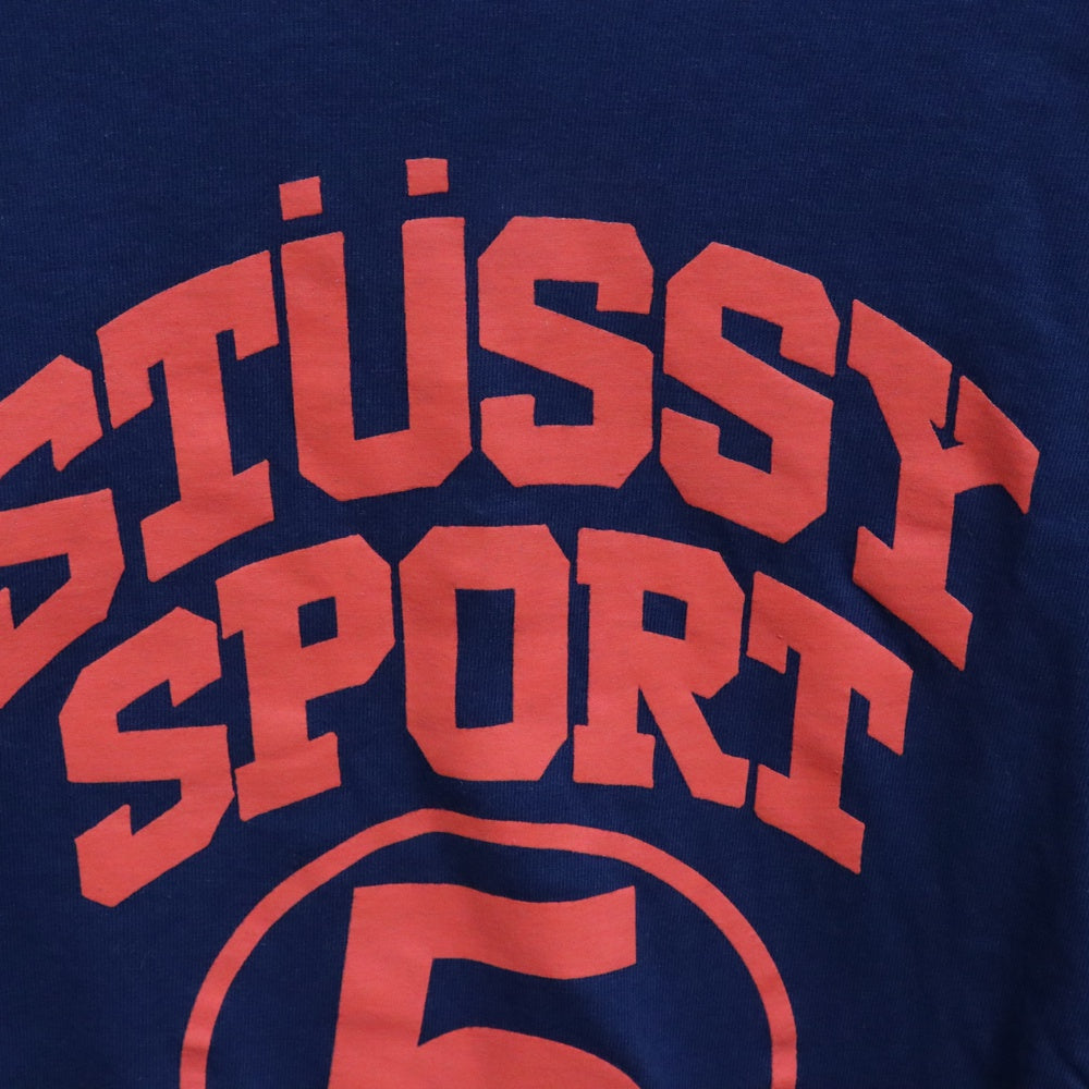 STUSSY(ステューシー) 24SS 5 SPORT TEE スポーツロゴプリント半袖Tシャツ ネイビー