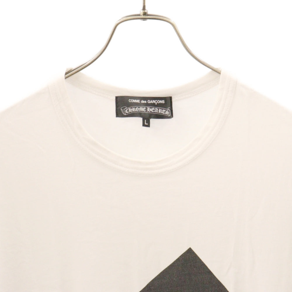 CHROME HEARTS(クロムハーツ) 12SS × COMME des GARCONS DSM別注 Scroll Label Logo Tee ZI-T001 ×コムデギャルソン コラボ スクロールロゴプリント 半袖Tシャツ ホワイト