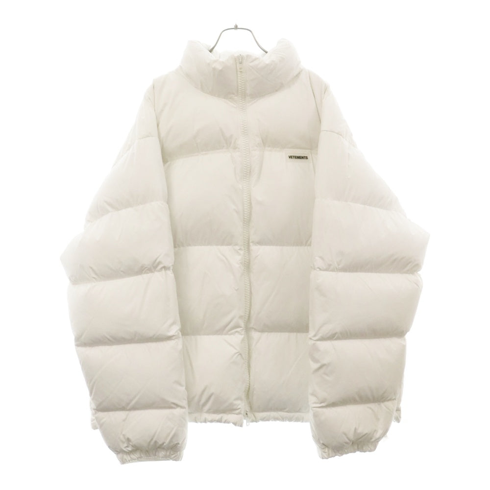 VETEMENTS(ヴェトモン) 23AW Logo Printed Puffer Jacket フロントラバーロゴ ダウンジャケット ホワイト UA53JA400W