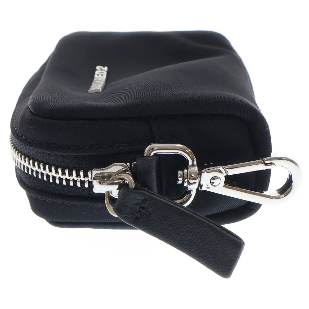DSQUARED2(ディースクエアード) ロゴプレート付き ナイロン ポーチ ブラック SGW0008 11700001