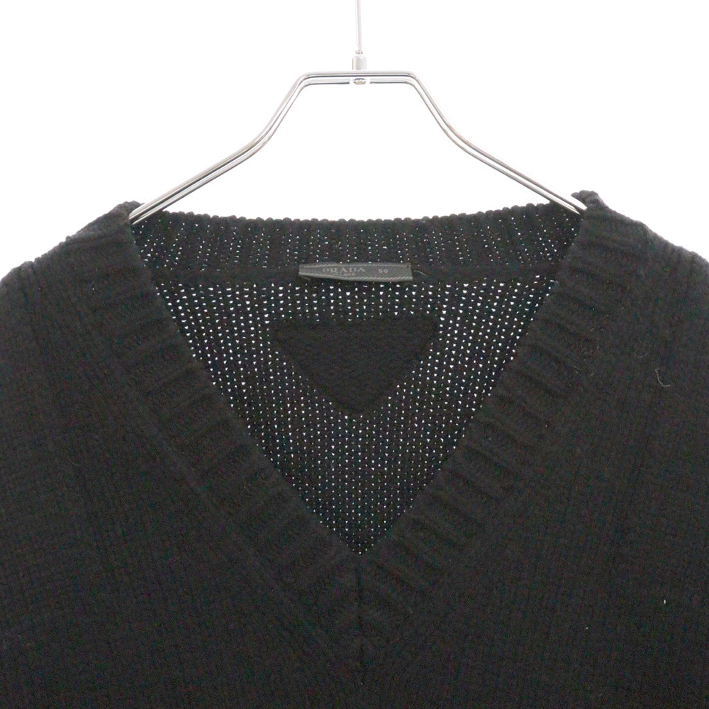 PRADA(プラダ) 22AW バックトライアングルロゴ Vネックウールニットセーター ブラック UMB419 S222 11I0