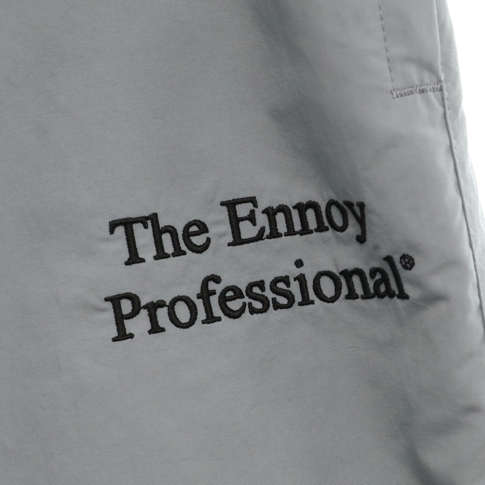 The Ennoy Professional(エンノイプロフェッショナル) 23AW ×スタイリスト私物 Belongings Nylon Padded Pants フロントロゴ刺繍 ナイロン パデッドパンツ グレー AW23BRENPT05LP