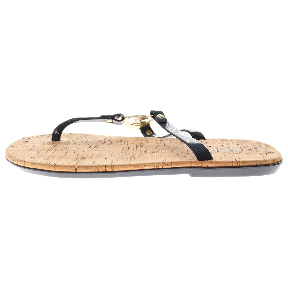 MICHAEL KORS(マイケルコース) Hampton ハンプトン ロゴプレート ラバー コルク フラットサンダル ブラック/ブラウン レディース