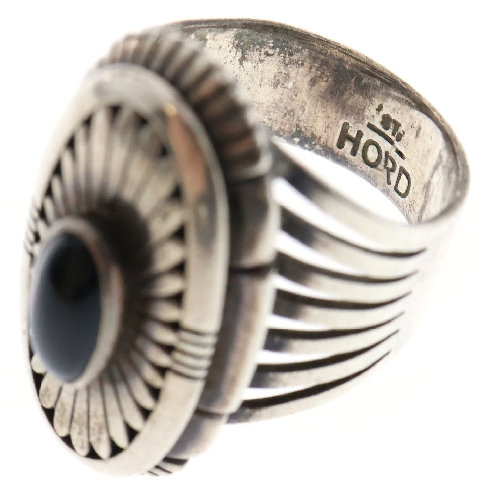 INDIAN JEWELRY(インディアンジュエリー) ナバホ族 Howard Nelson ハワードネルソン オーバーレイ オニキス 付き サンバースト シルバーリング