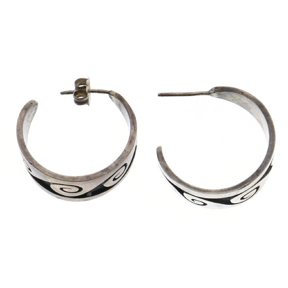 INDIAN JEWELRY(インディアンジュエリー) HOPI Mitchell Sockyma ホピ族 ミッチェル ソッキーマ オーバーレイ フック ピアス セット シルバー